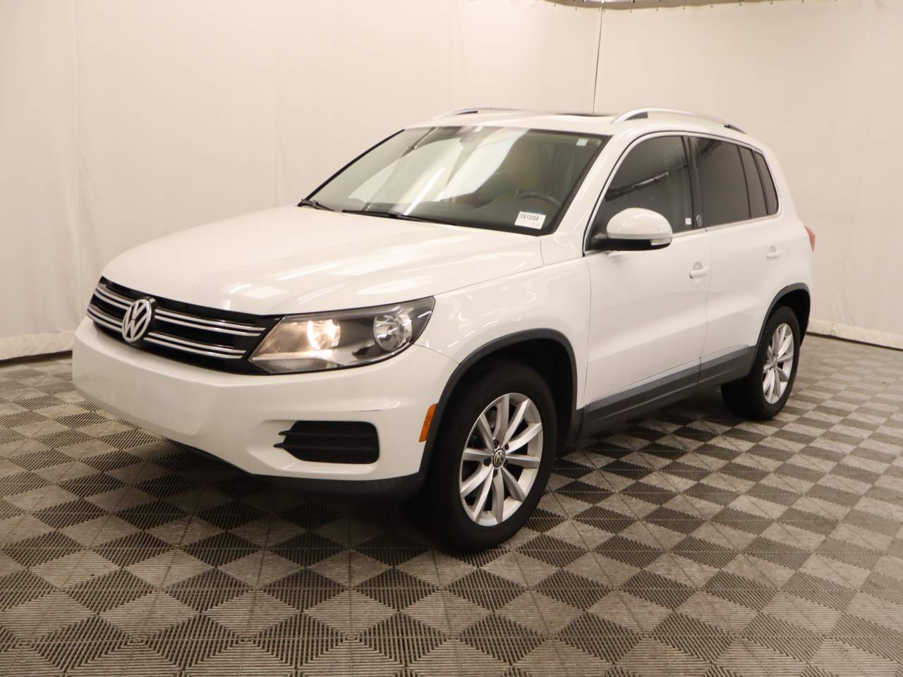 2017 Volkswagen Tiguan 2.0T Wolfsburg Edition