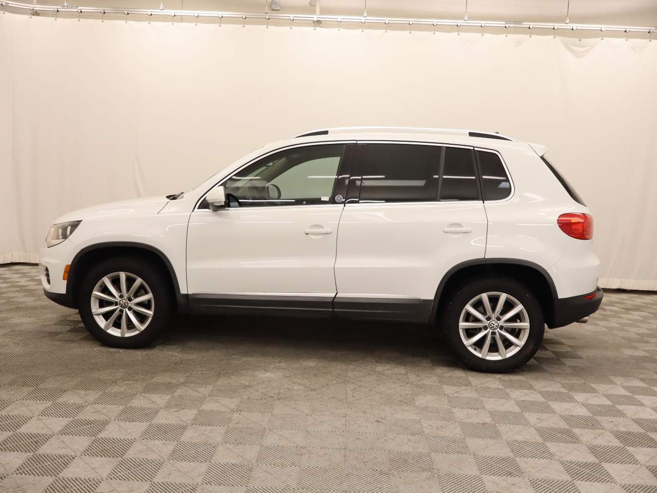 2017 Volkswagen Tiguan 2.0T Wolfsburg Edition