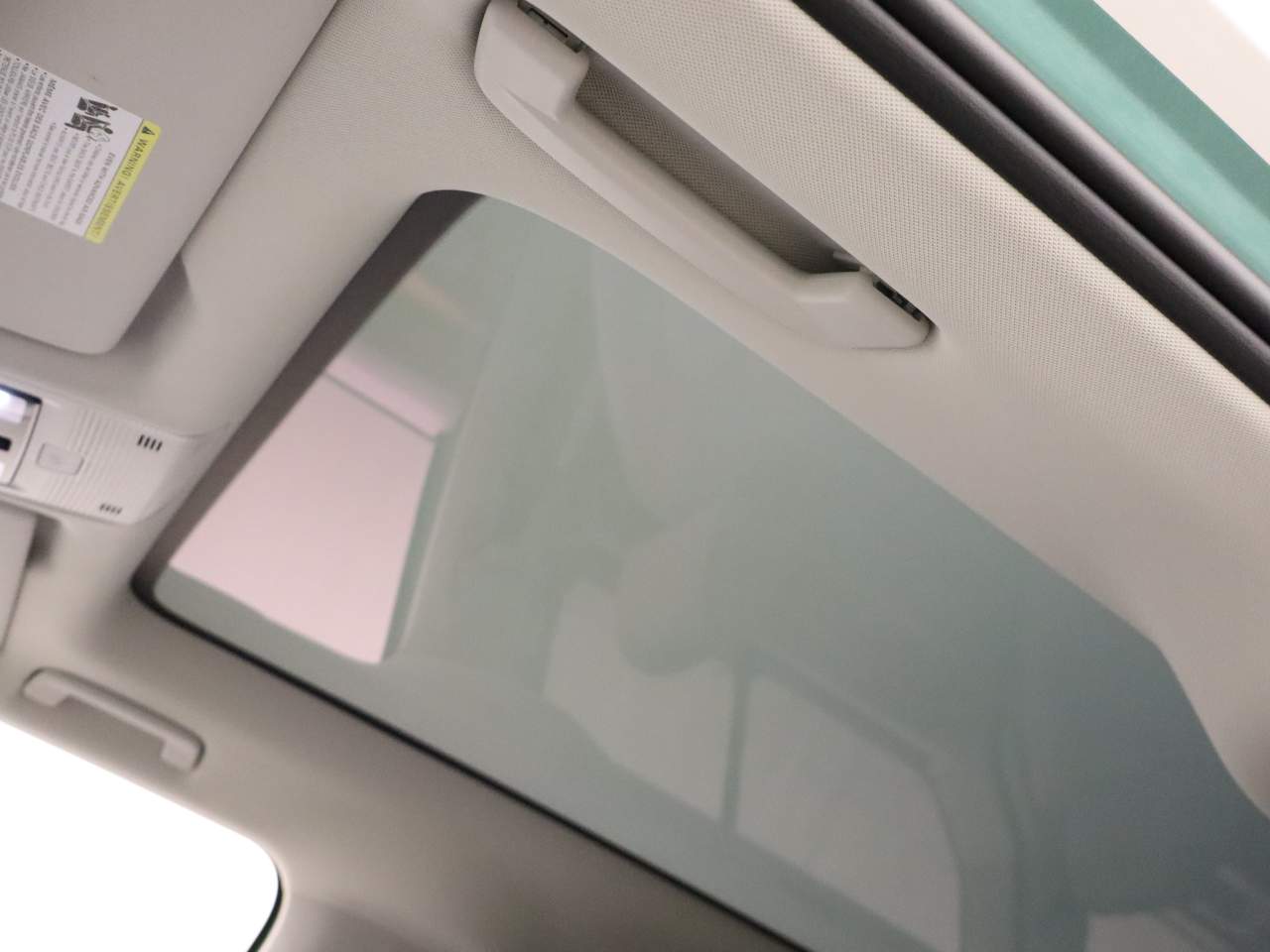2025 Volkswagen ID. Buzz Pro S Plus 4dr Mini-Van