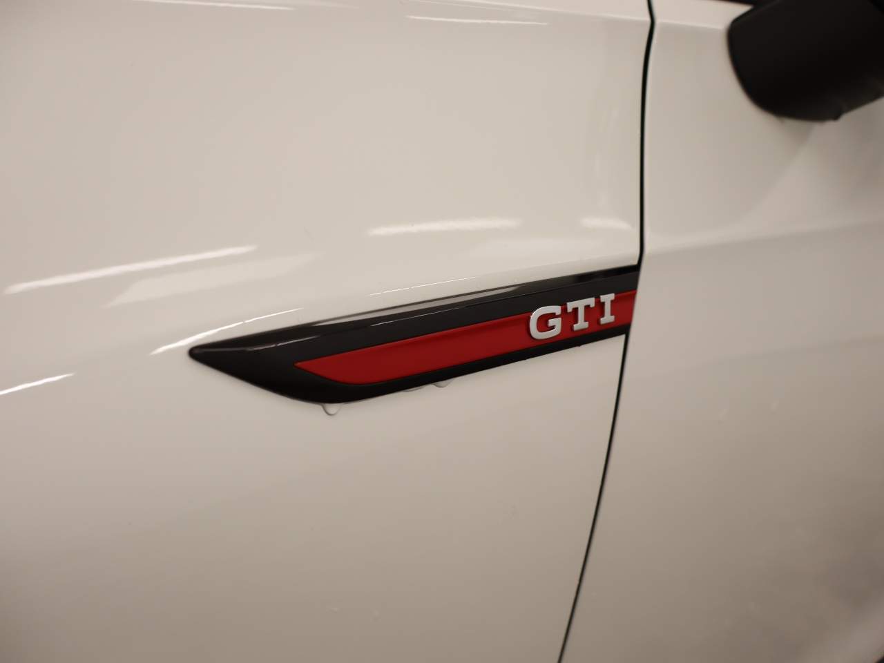 2024 Volkswagen Golf GTI SE