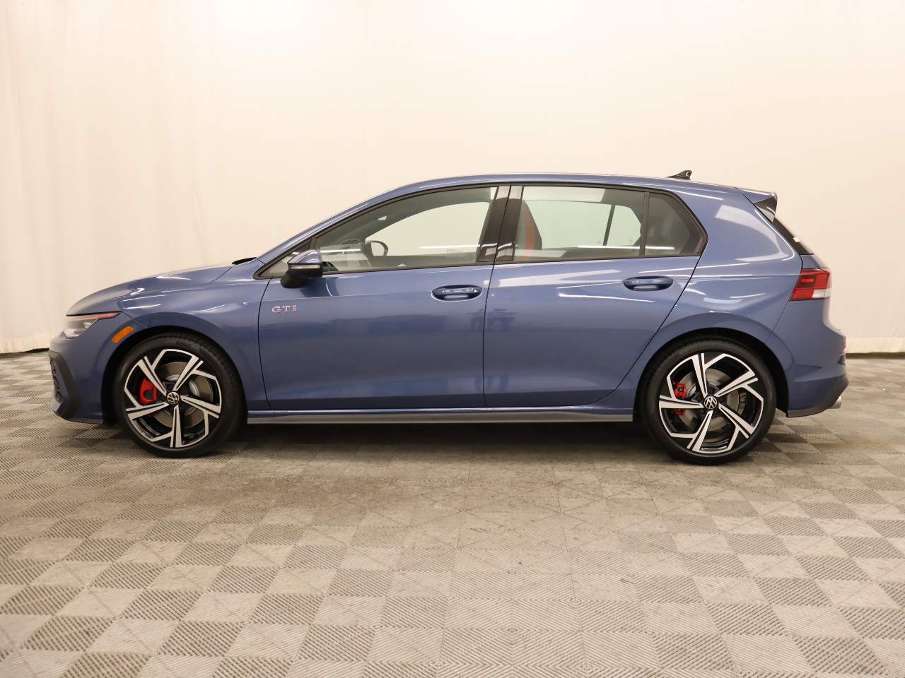 2025 Volkswagen Golf GTI SE