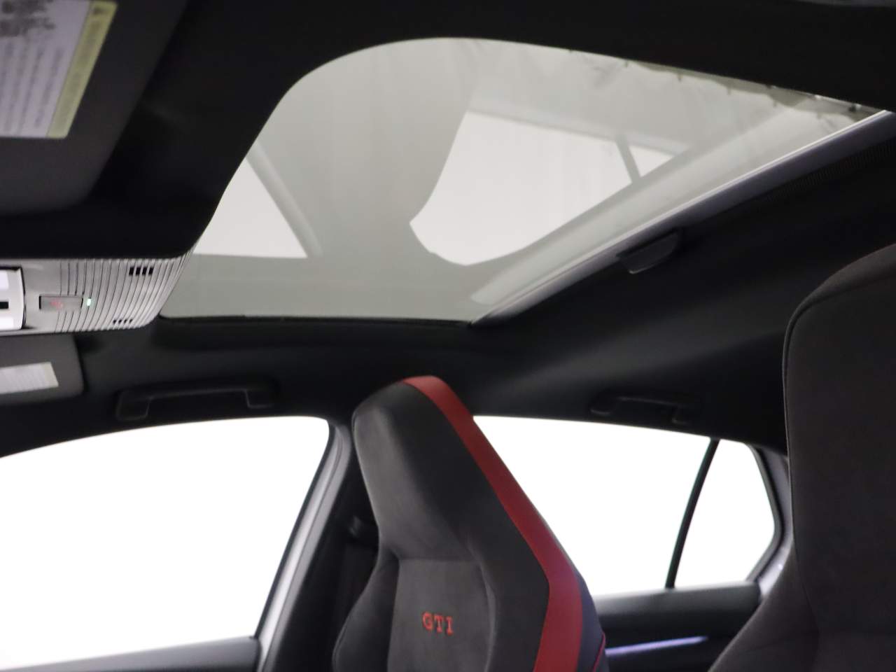2025 Volkswagen Golf GTI SE