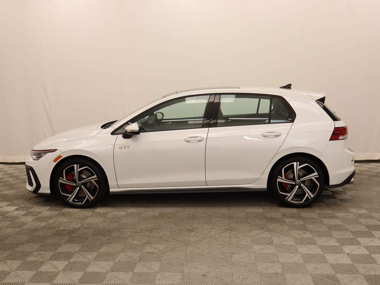 2025 Volkswagen Golf GTI SE