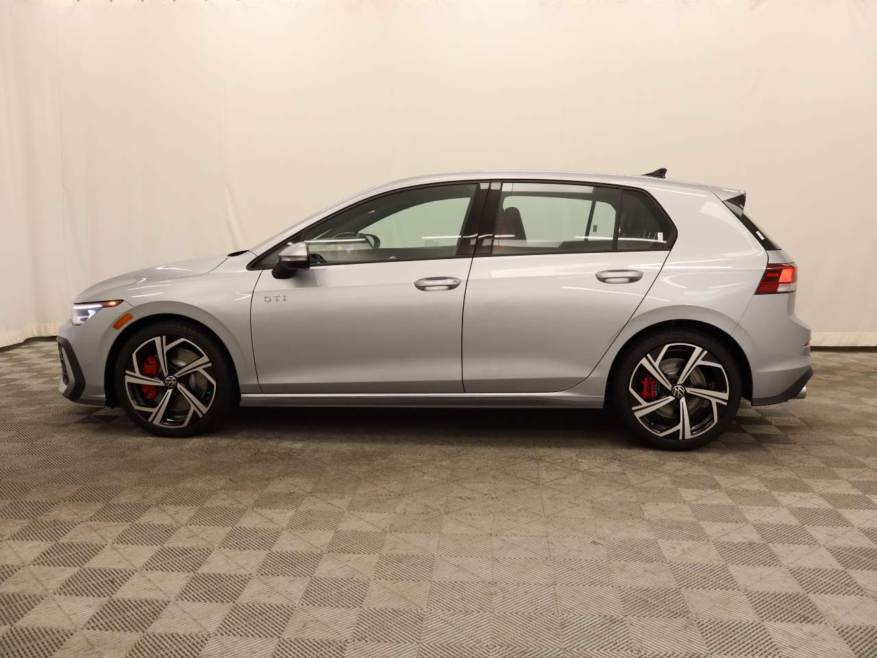 2025 Volkswagen Golf GTI SE