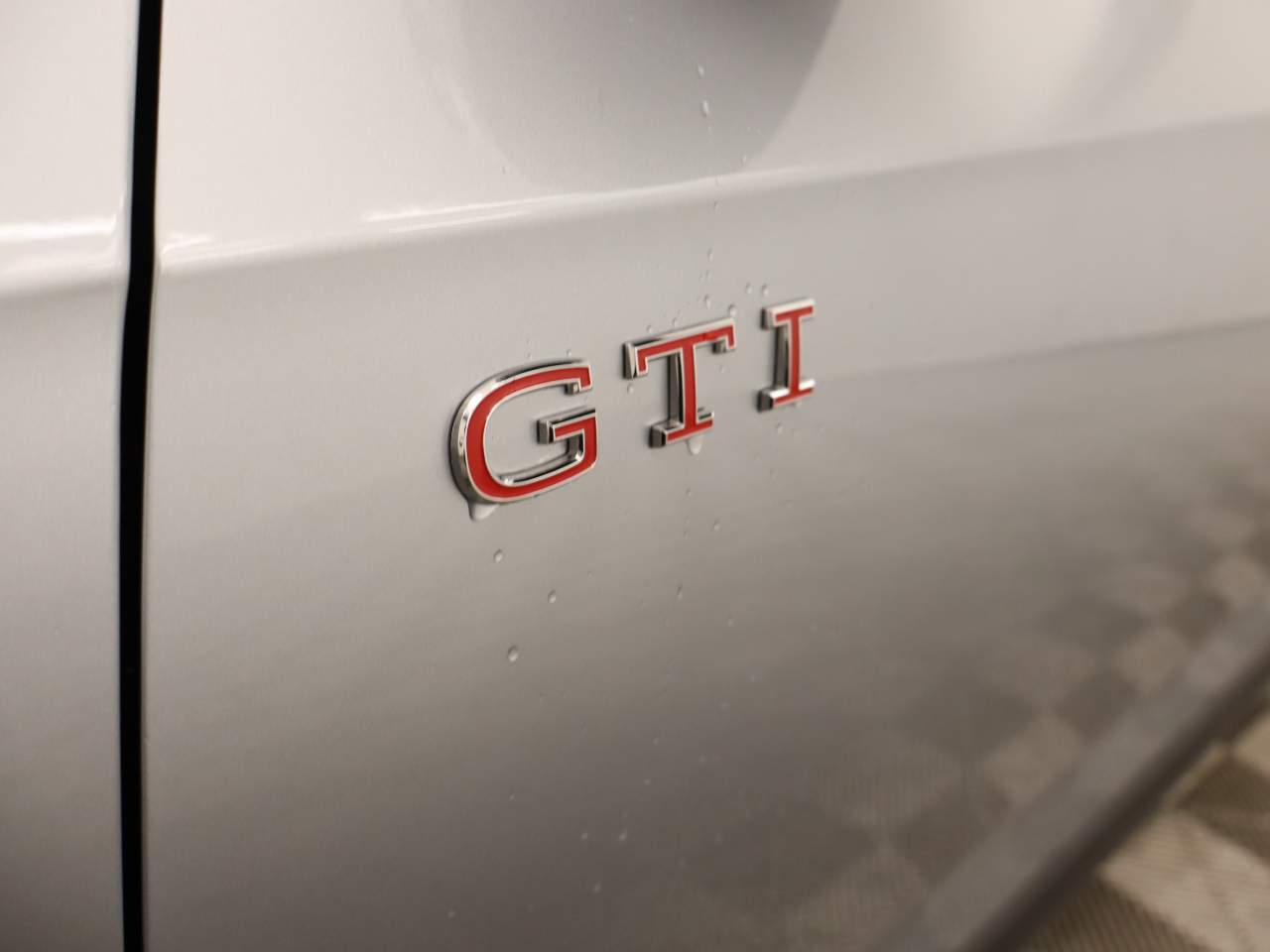 2025 Volkswagen Golf GTI SE