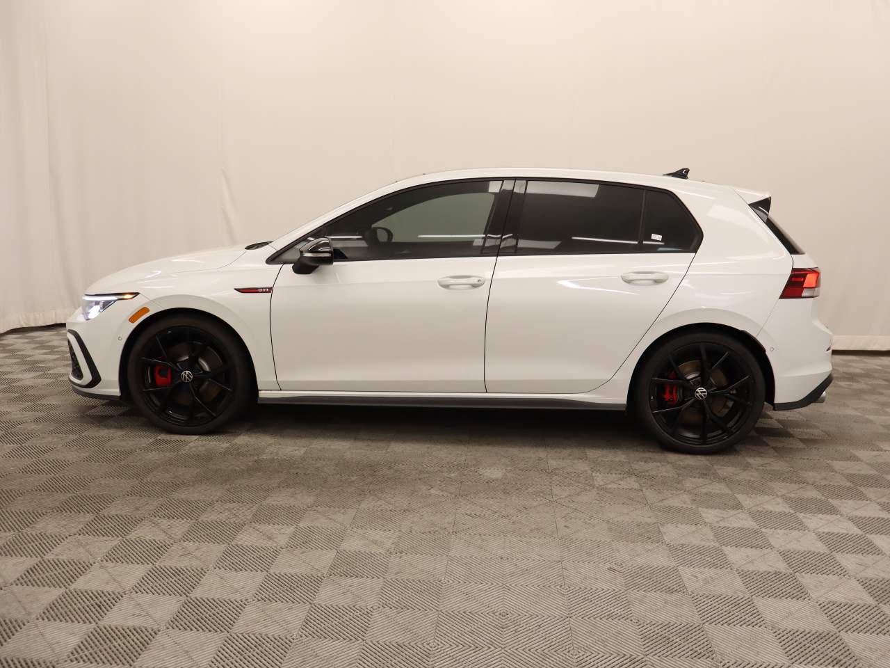 2024 Volkswagen Golf GTI 380 Autobahn