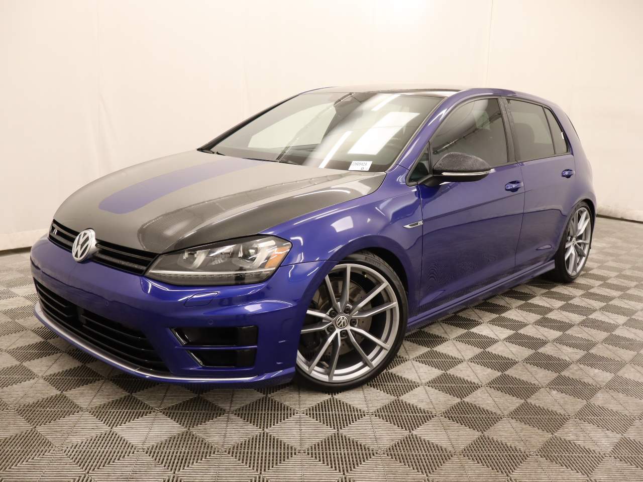 2017 Volkswagen Golf R 4Motion