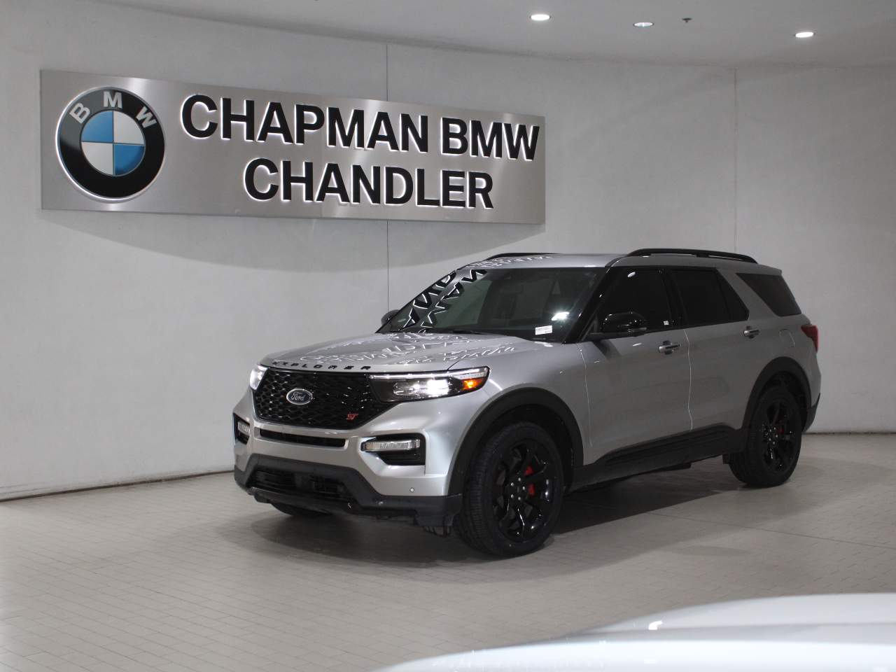 2022 Ford Explorer ST's photo