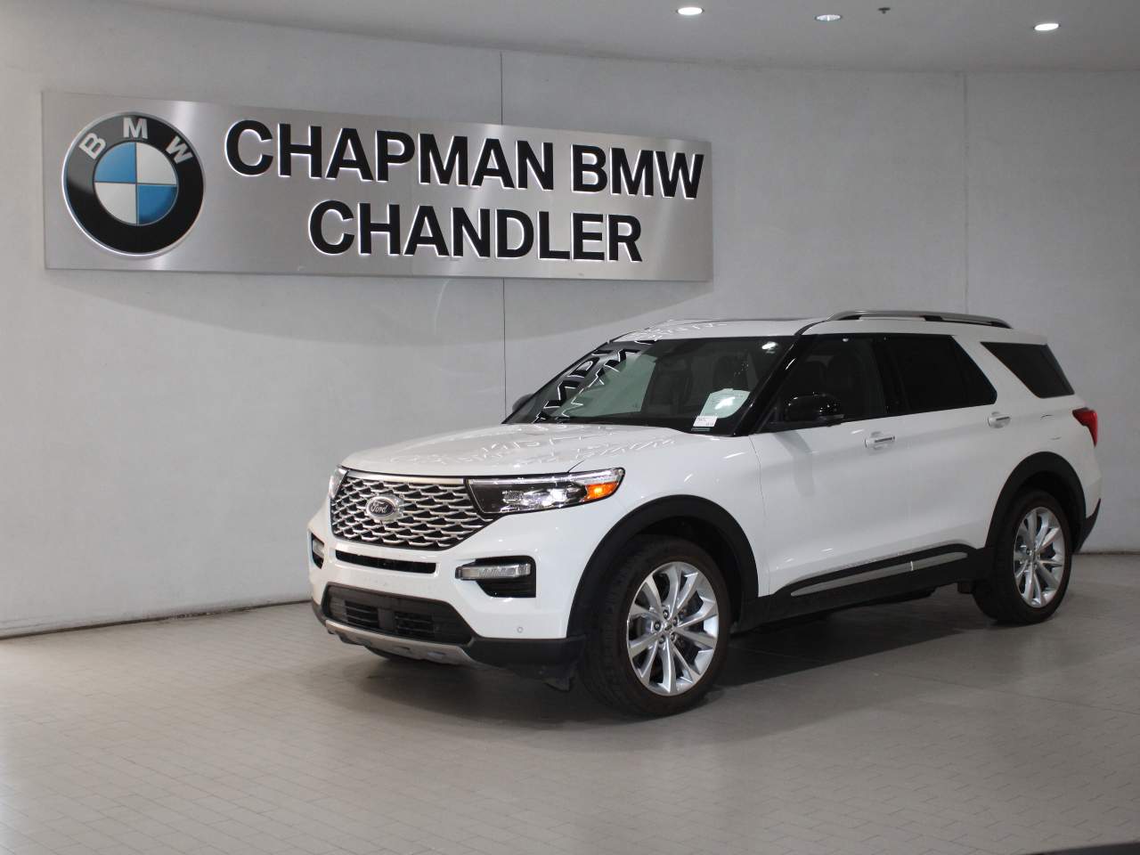 2022 Ford Explorer Platinum HEV's photo