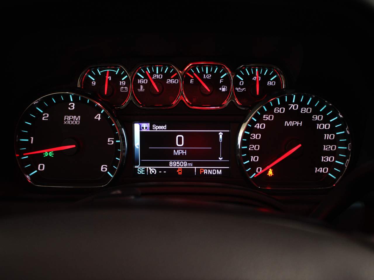 2016 Chevrolet Tahoe LT photo 2