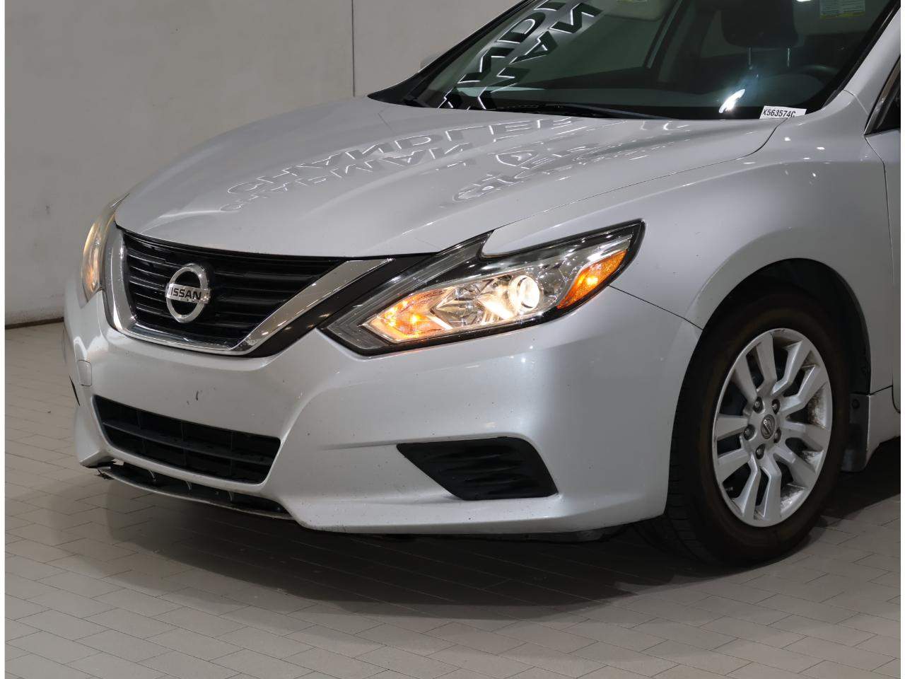 Used 2016 Nissan Altima S with VIN 1N4AL3APXGN385482 for sale in Chandler, AZ