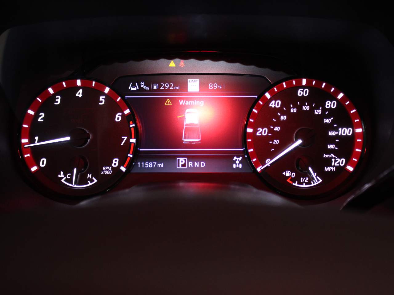 2024 Nissan Titan PRO-4X Crew Cab photo 2
