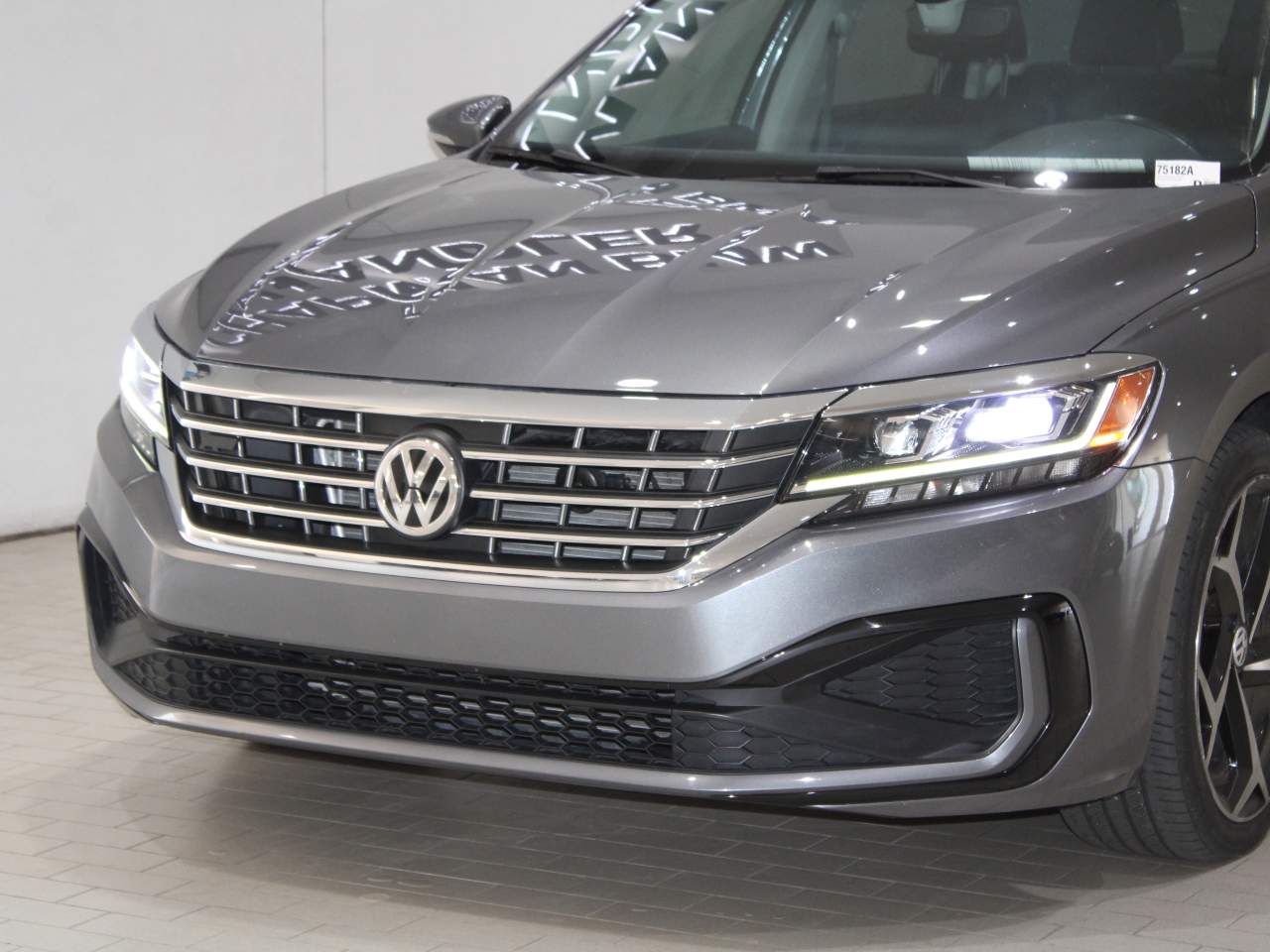 2020 Volkswagen Passat R-Line