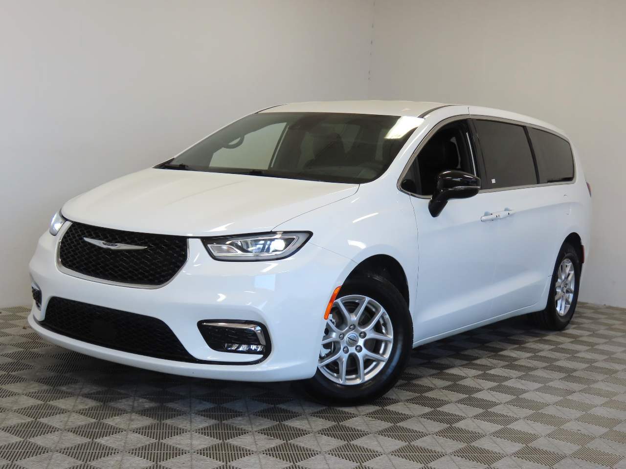 2025 Chrysler Pacifica