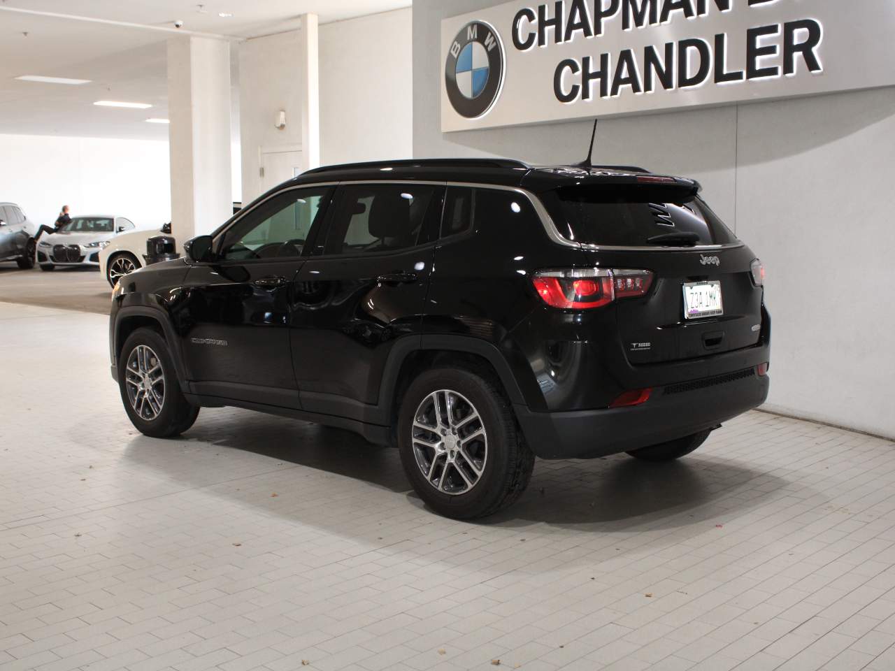 View vehicle photo 5