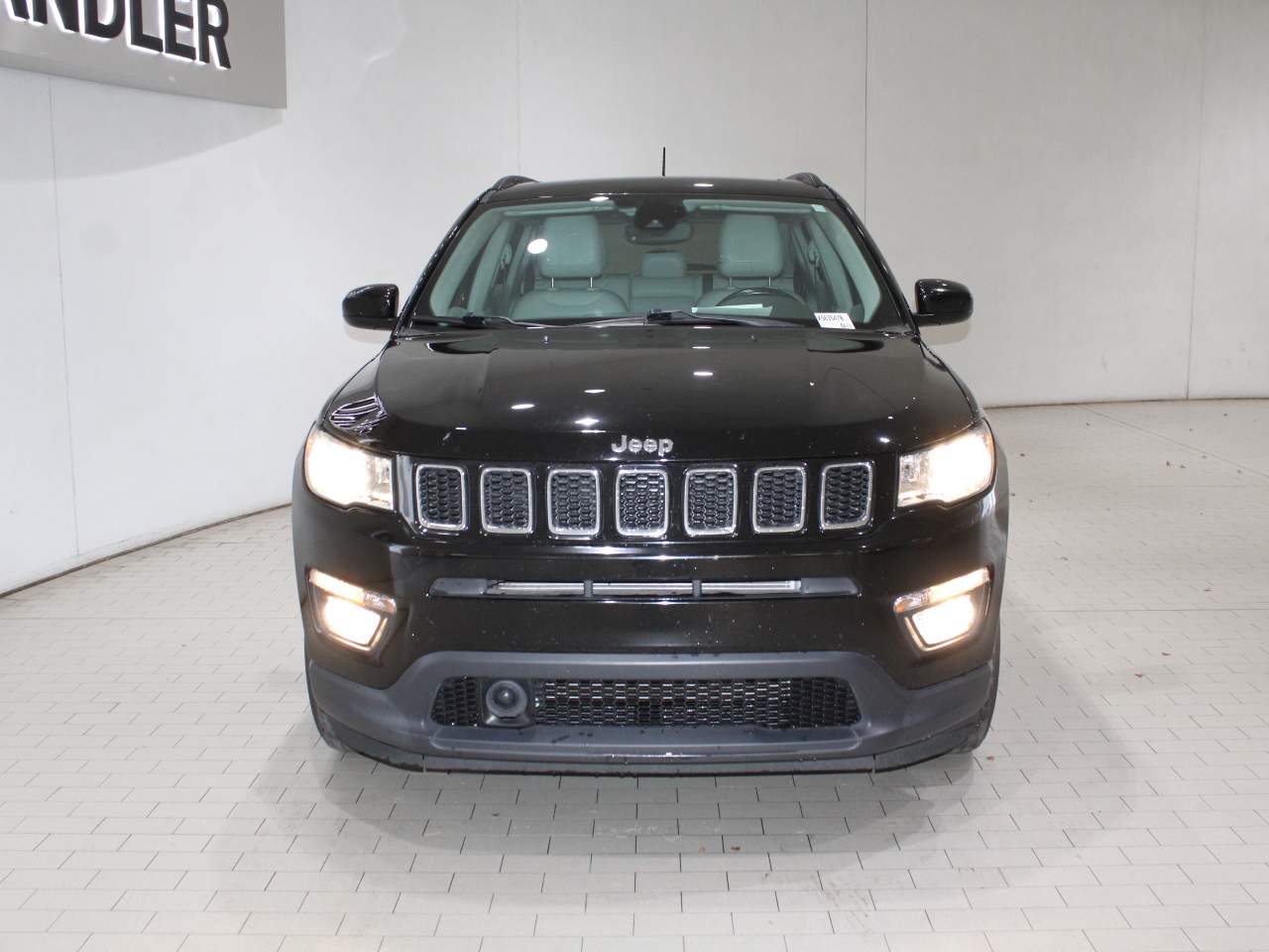 View vehicle photo 7