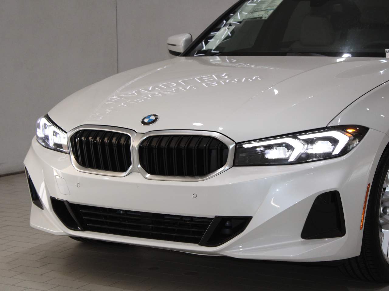 2025 BMW 3-Series 330i Sedan