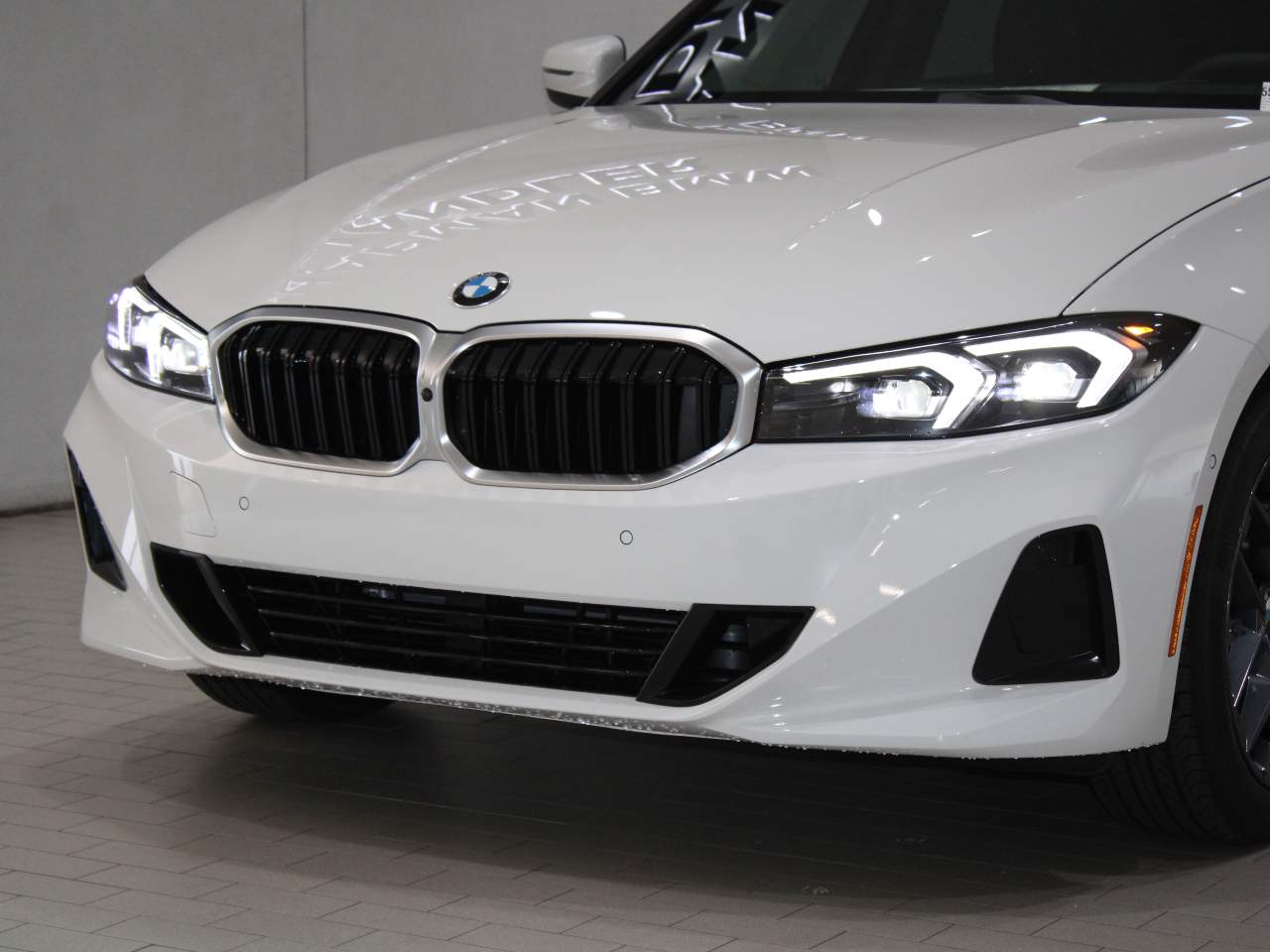 2025 BMW 3-Series 330i Sedan