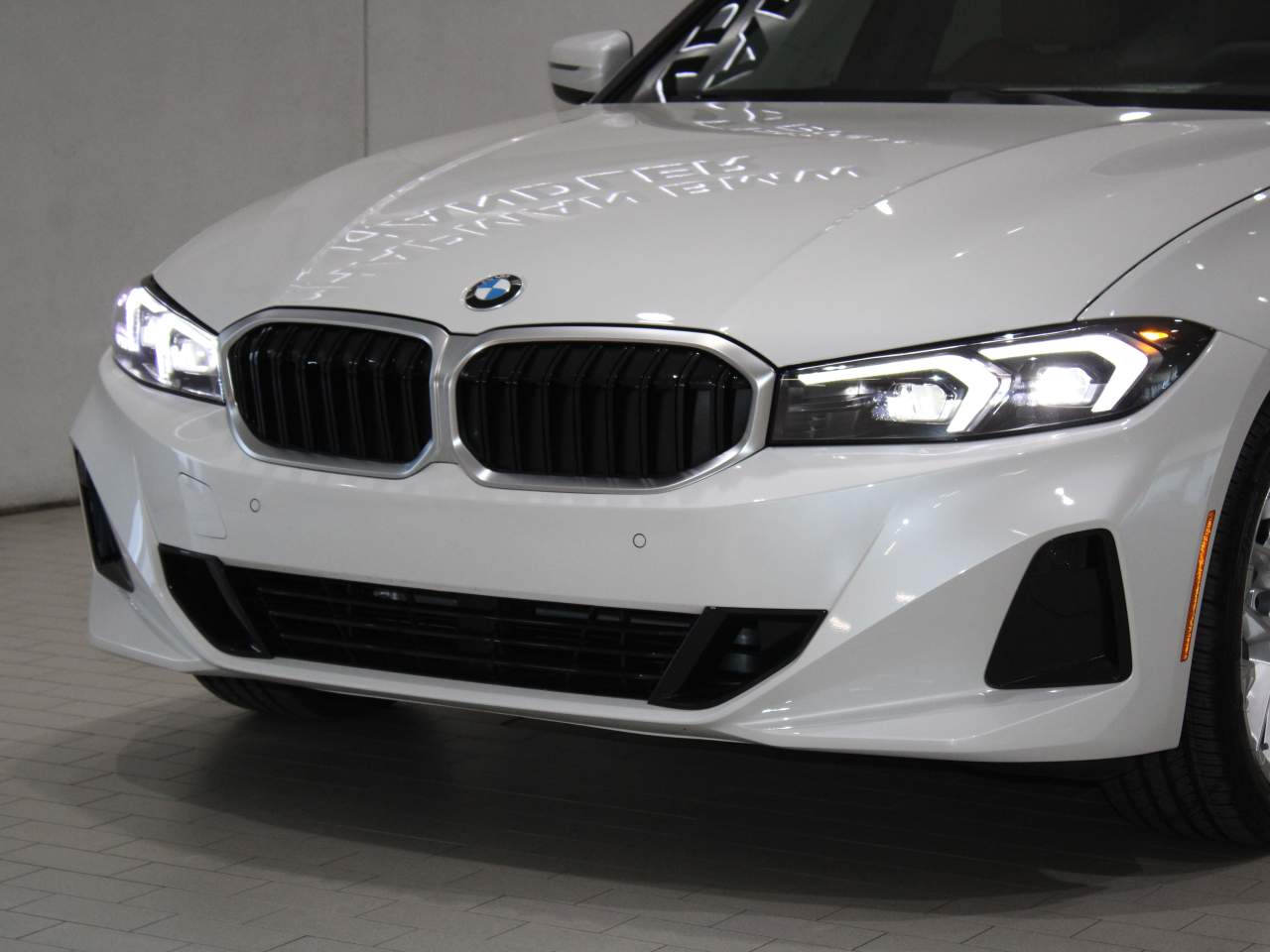 2025 BMW 3-Series 330i Sedan