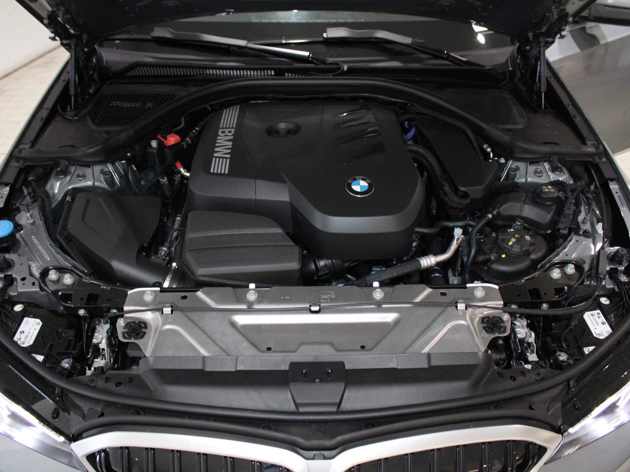 2025 BMW 3-Series 330i Sedan