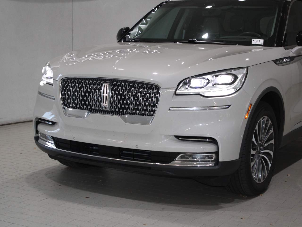 2023 Lincoln Aviator Reserve photo 3