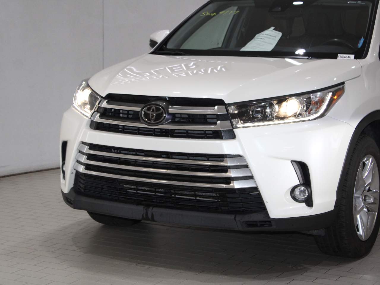 2019 Toyota Highlander Limited photo 3
