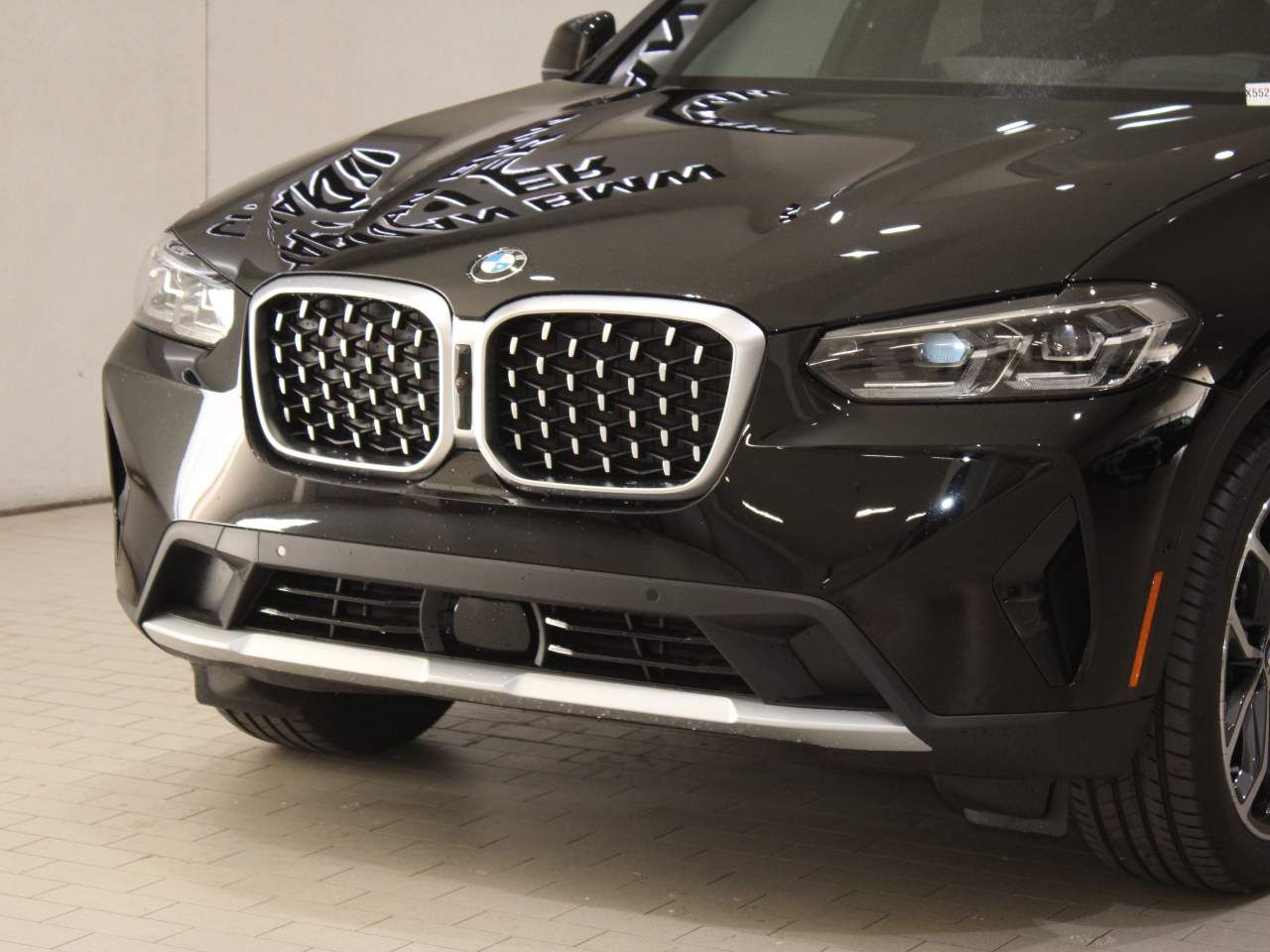 2025 BMW X4 xDrive30i
