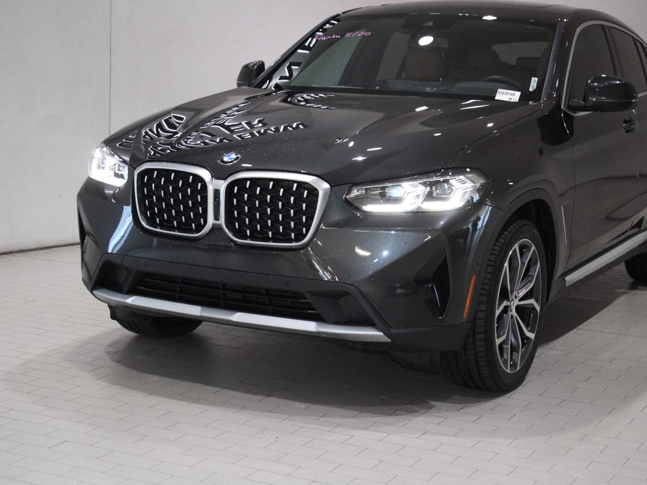 2025 BMW X4 xDrive30i
