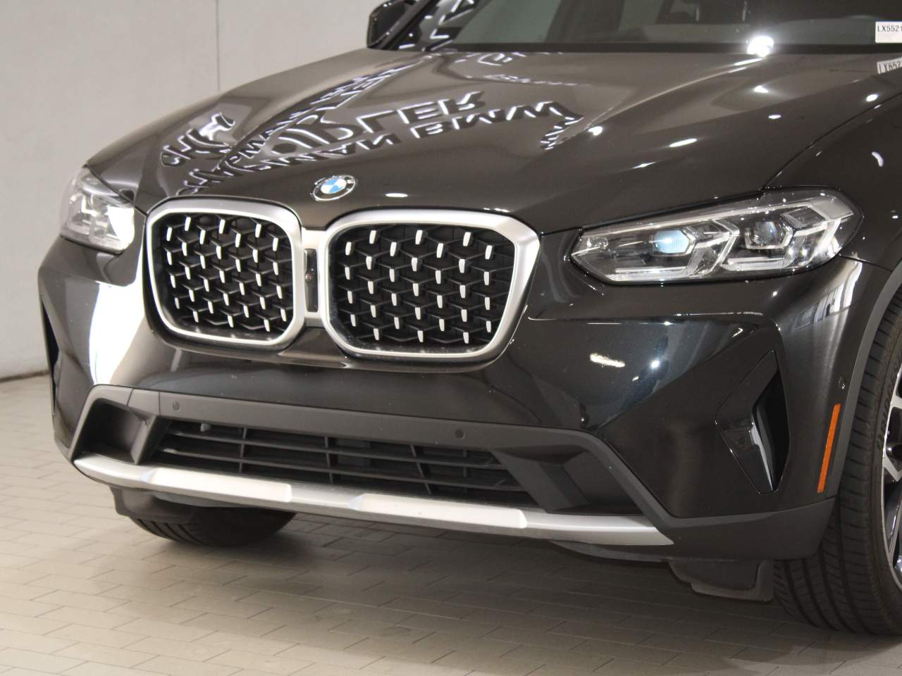 2025 BMW X4 xDrive30i