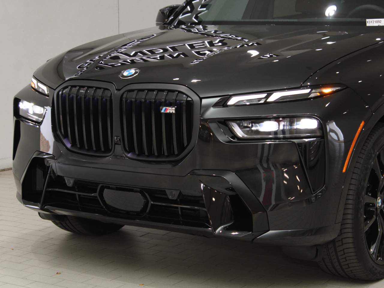 2025 BMW X7 M60i