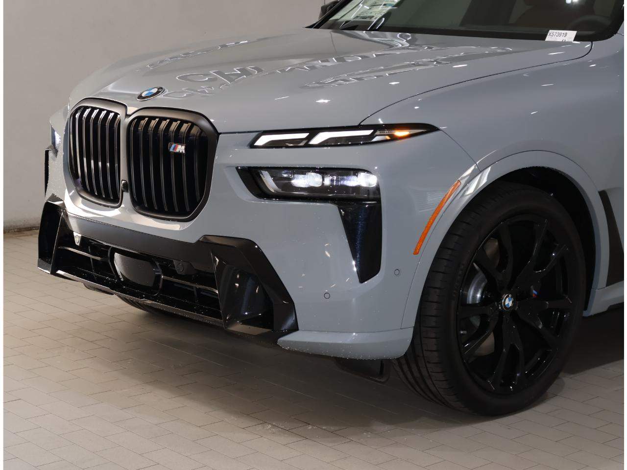 2027 BMW X7 M60i
