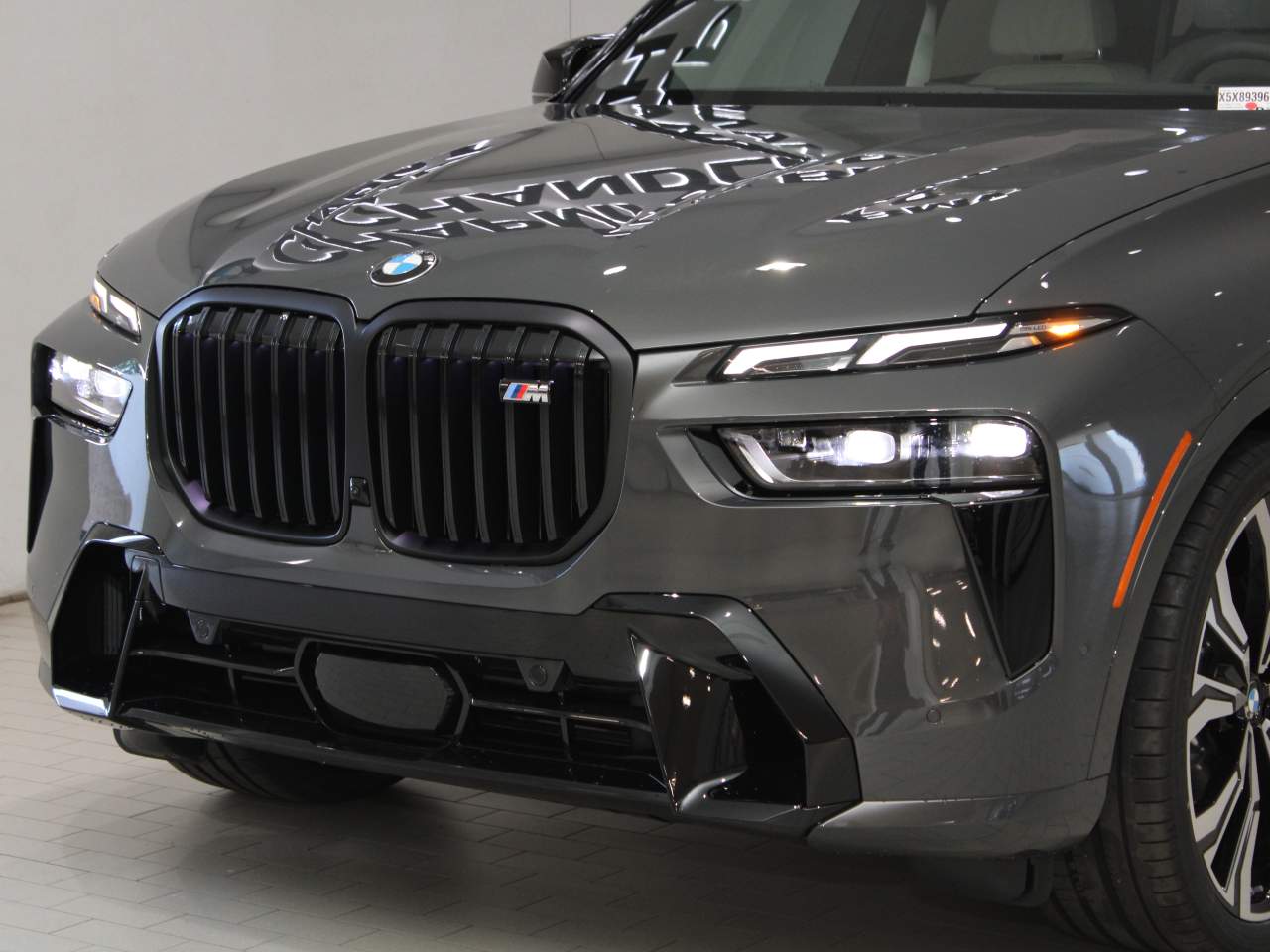 2025 BMW X7 M60i