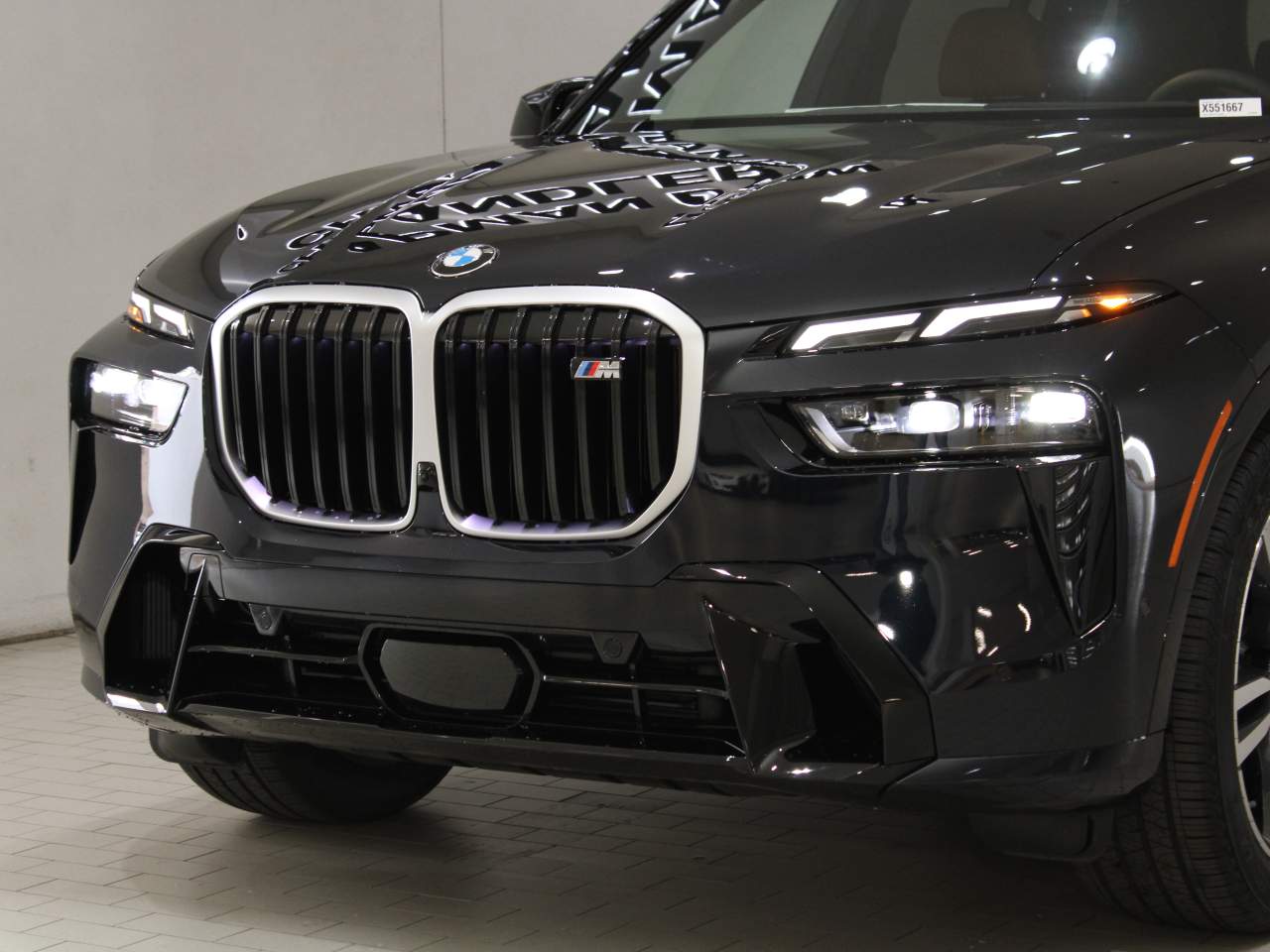 2025 BMW X7 M60i