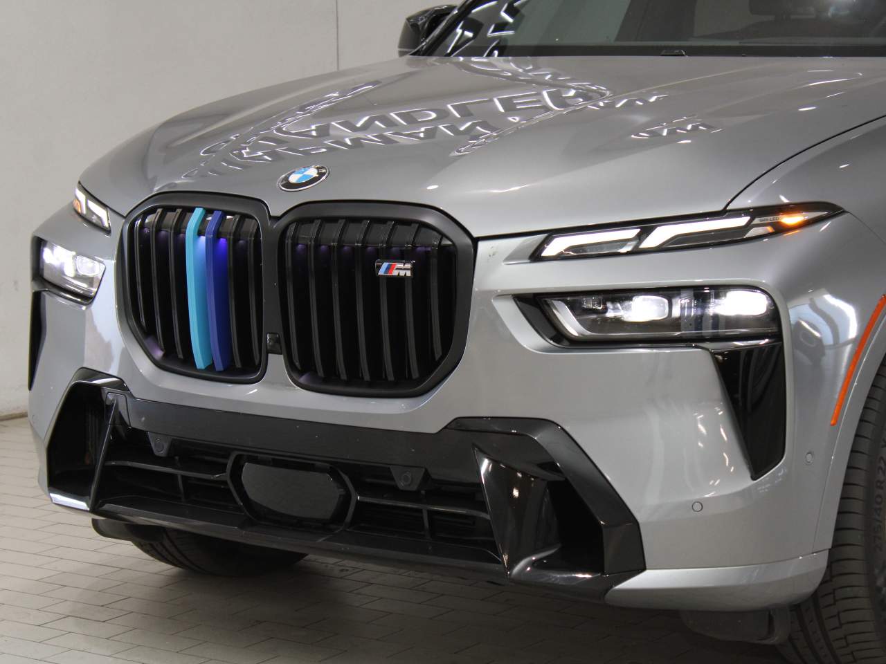 2024 BMW X7 M60i