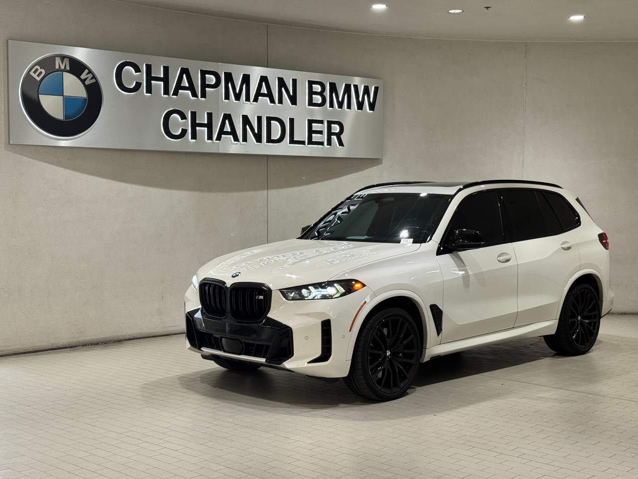 2025 BMW X5 M60i's photo