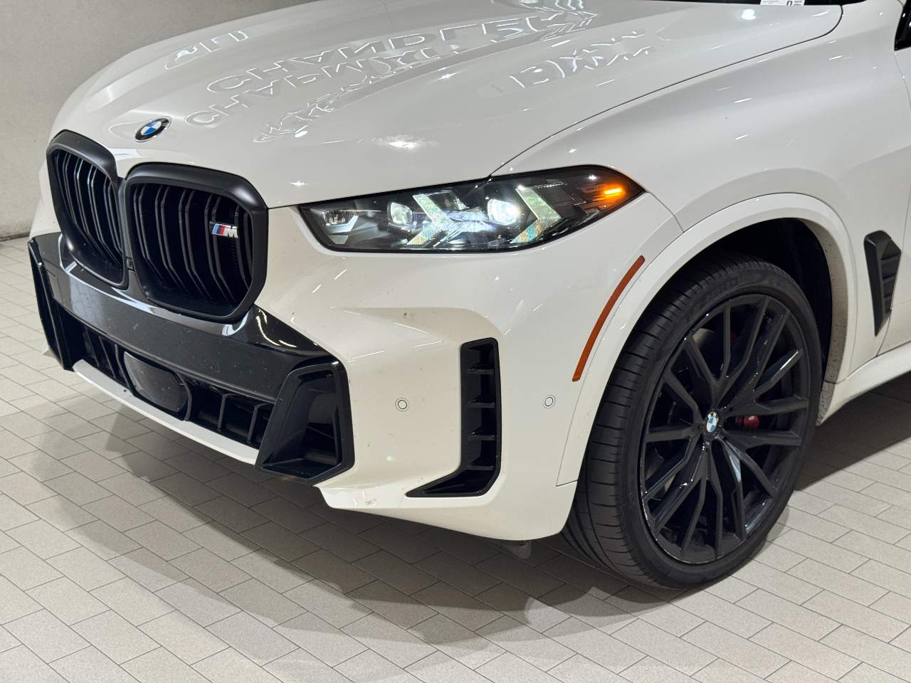 2025 BMW X5 M60i