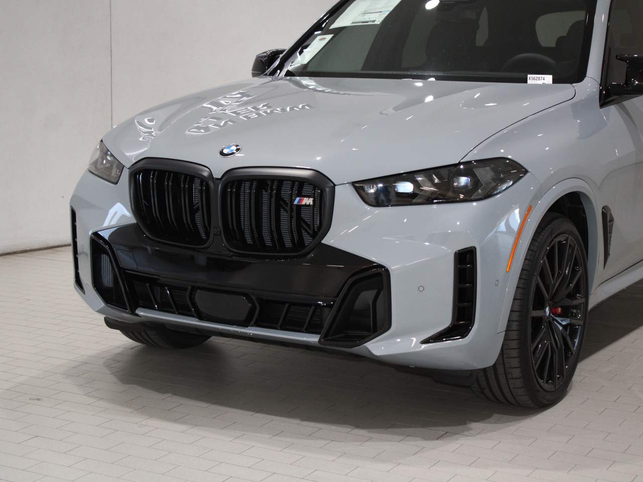2026 BMW X5 M60i