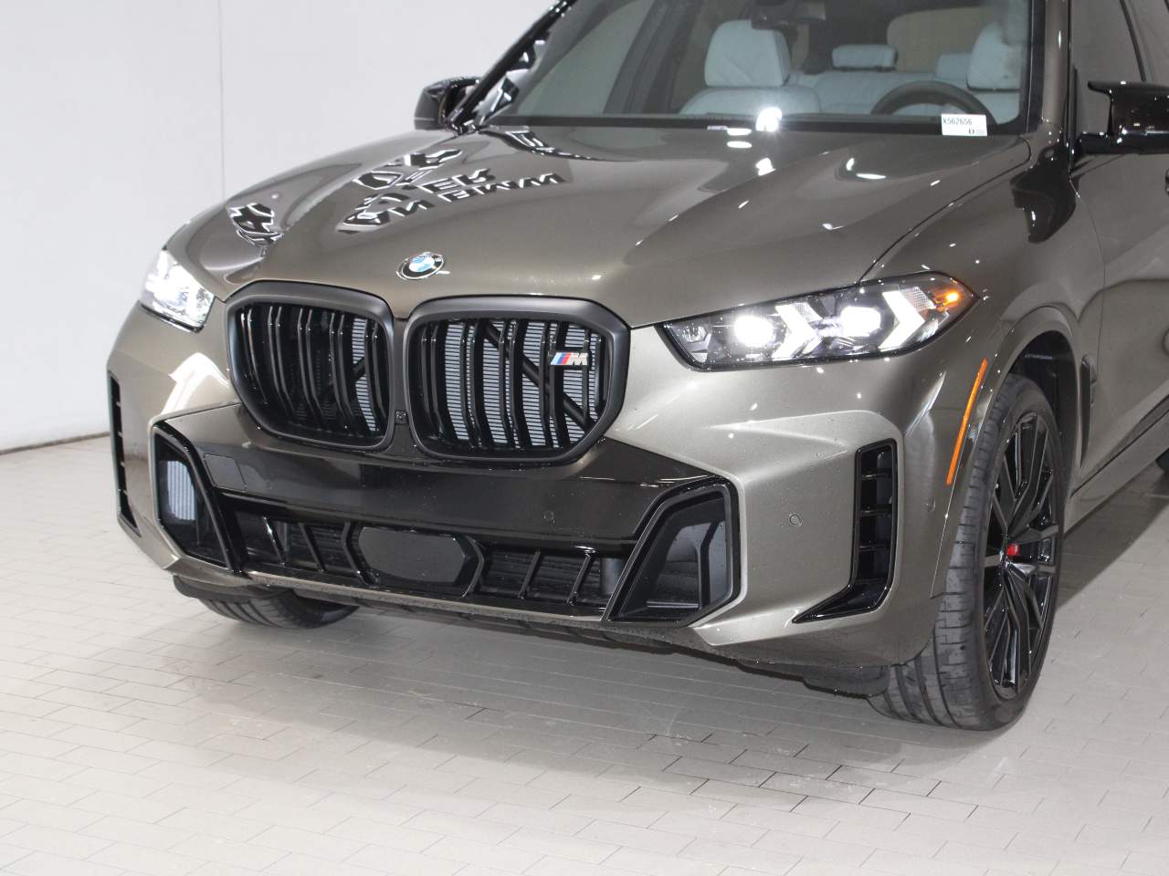 2026 BMW X5 M60i