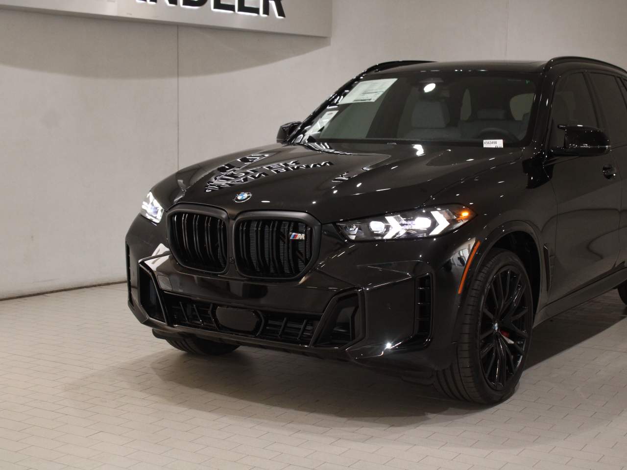 2026 BMW X5 M60i