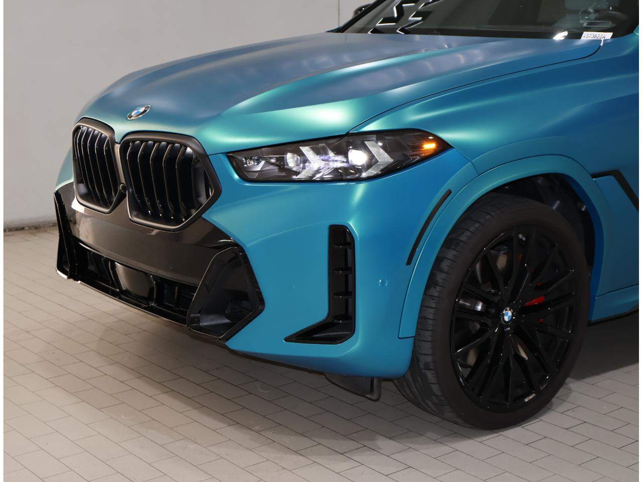 2025 BMW X6 xDrive40i