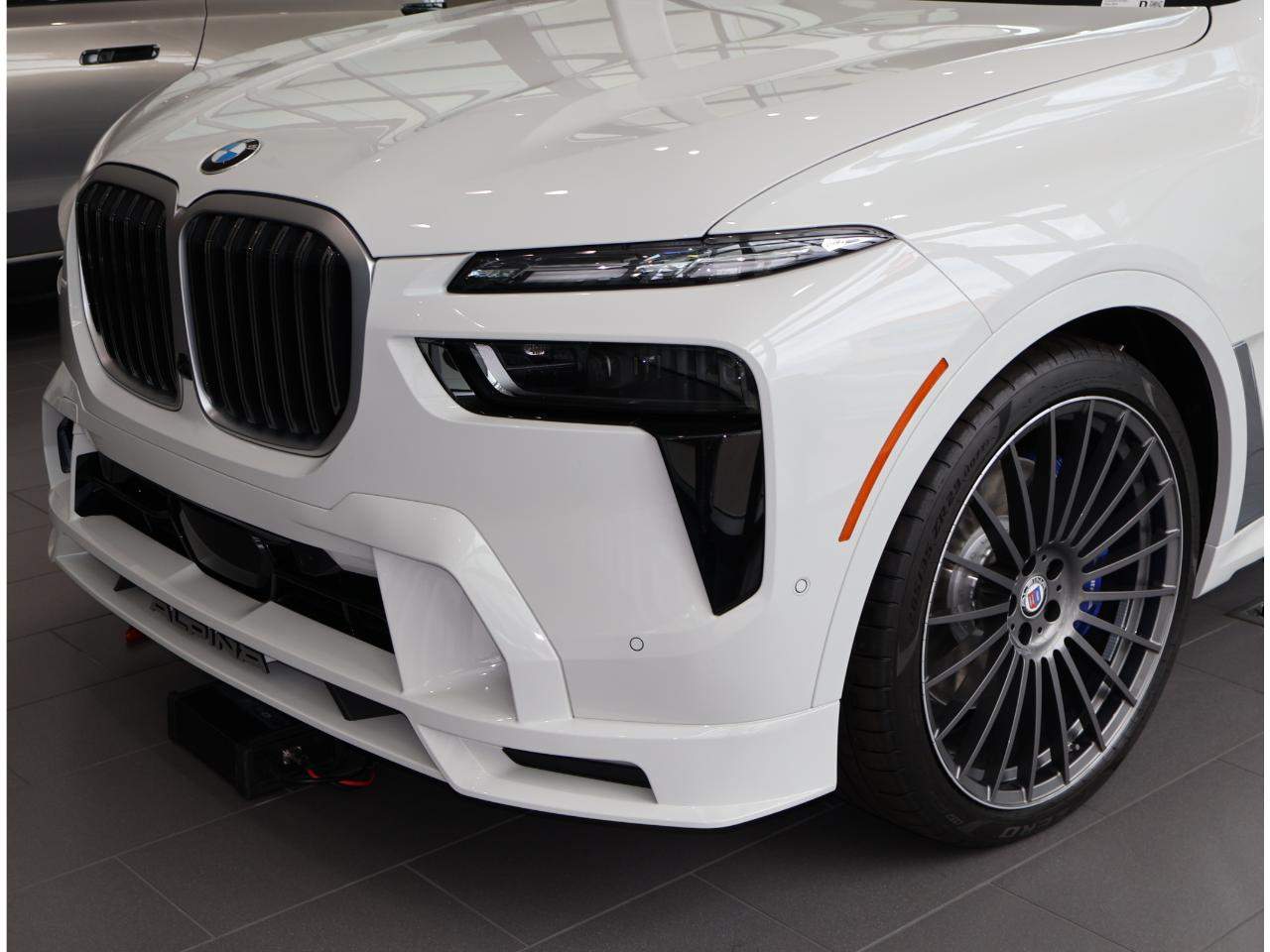 2026 BMW X7 ALPINA XB7