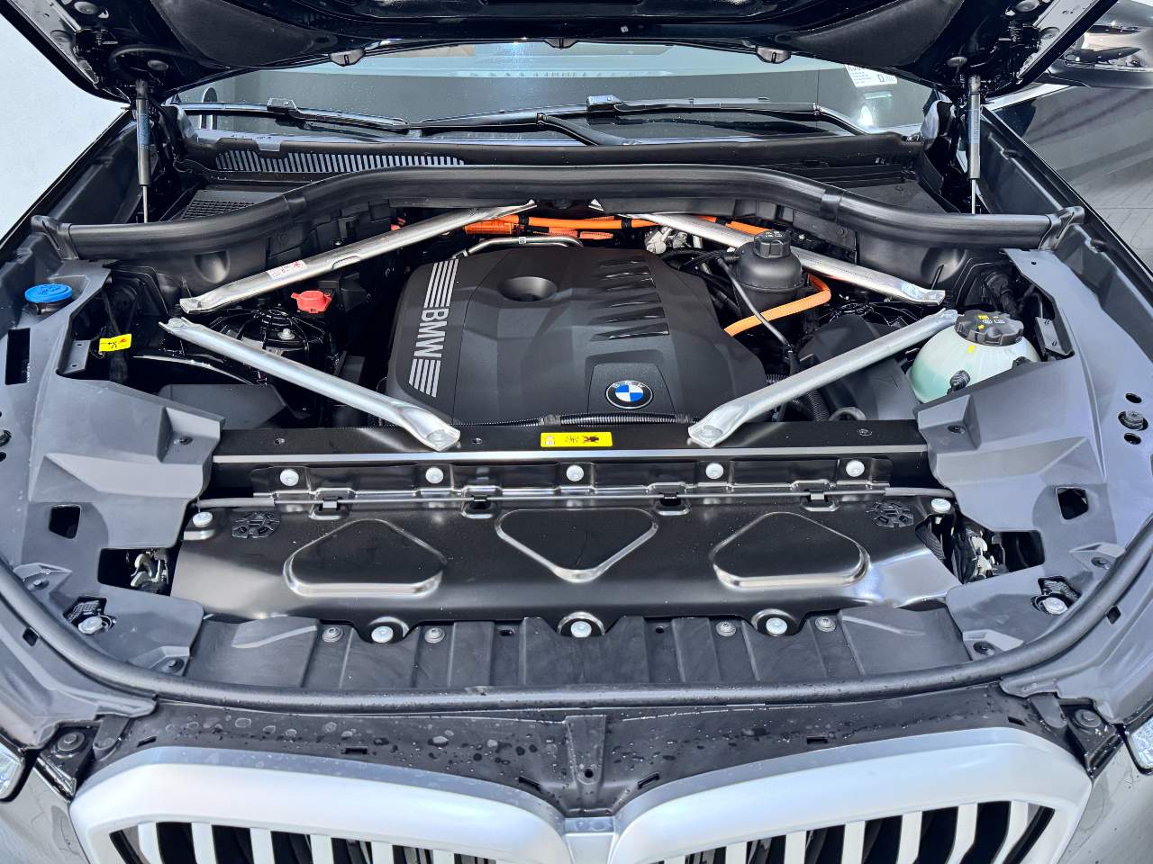 2026 BMW X5 50e - Photo 25