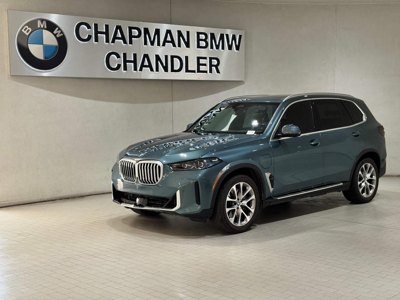 2024 BMW X5 xDrive50e's photo