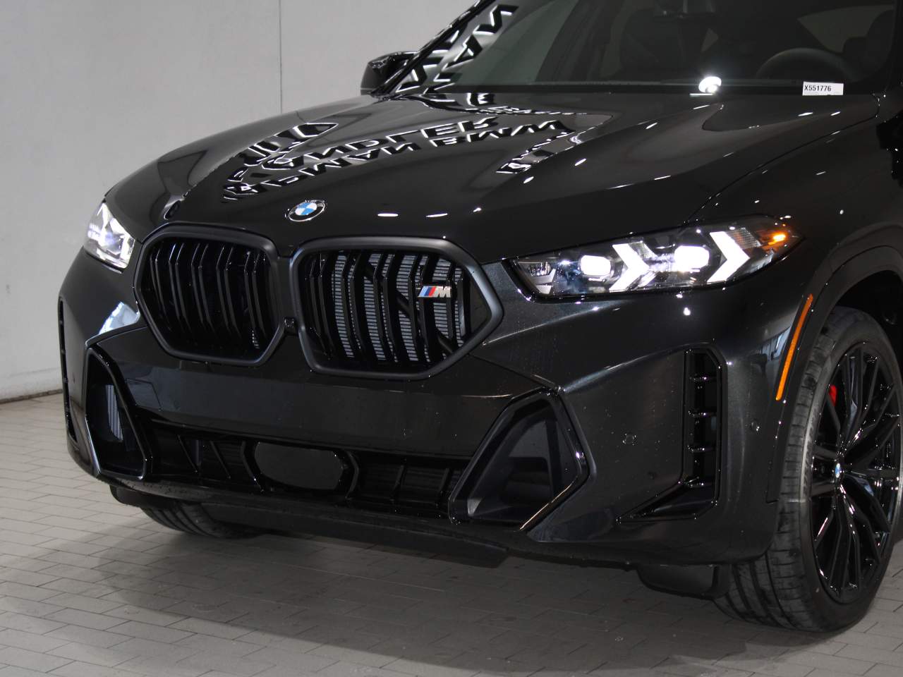 2025 BMW X6 M60i