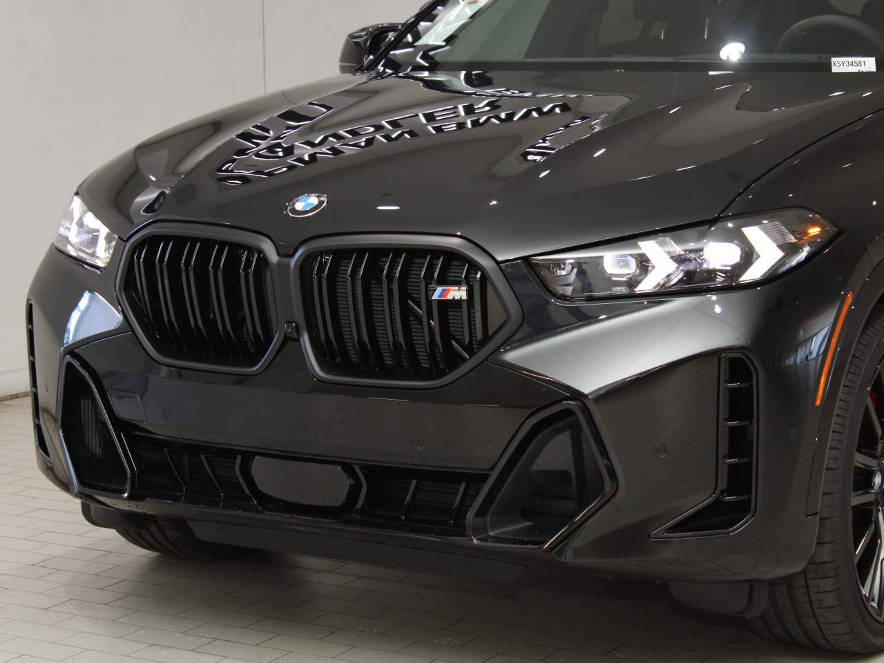 2025 BMW X6 M60i