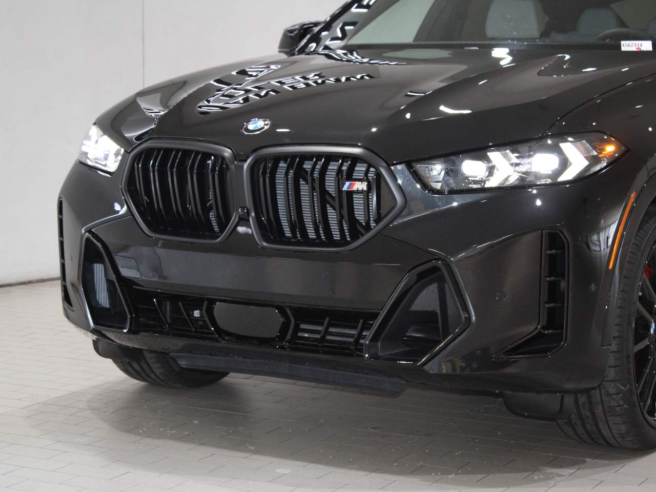 2026 BMW X6 M60i