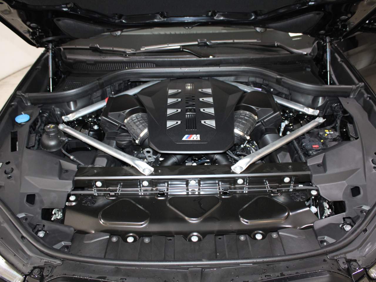 2026 BMW X6 M60i