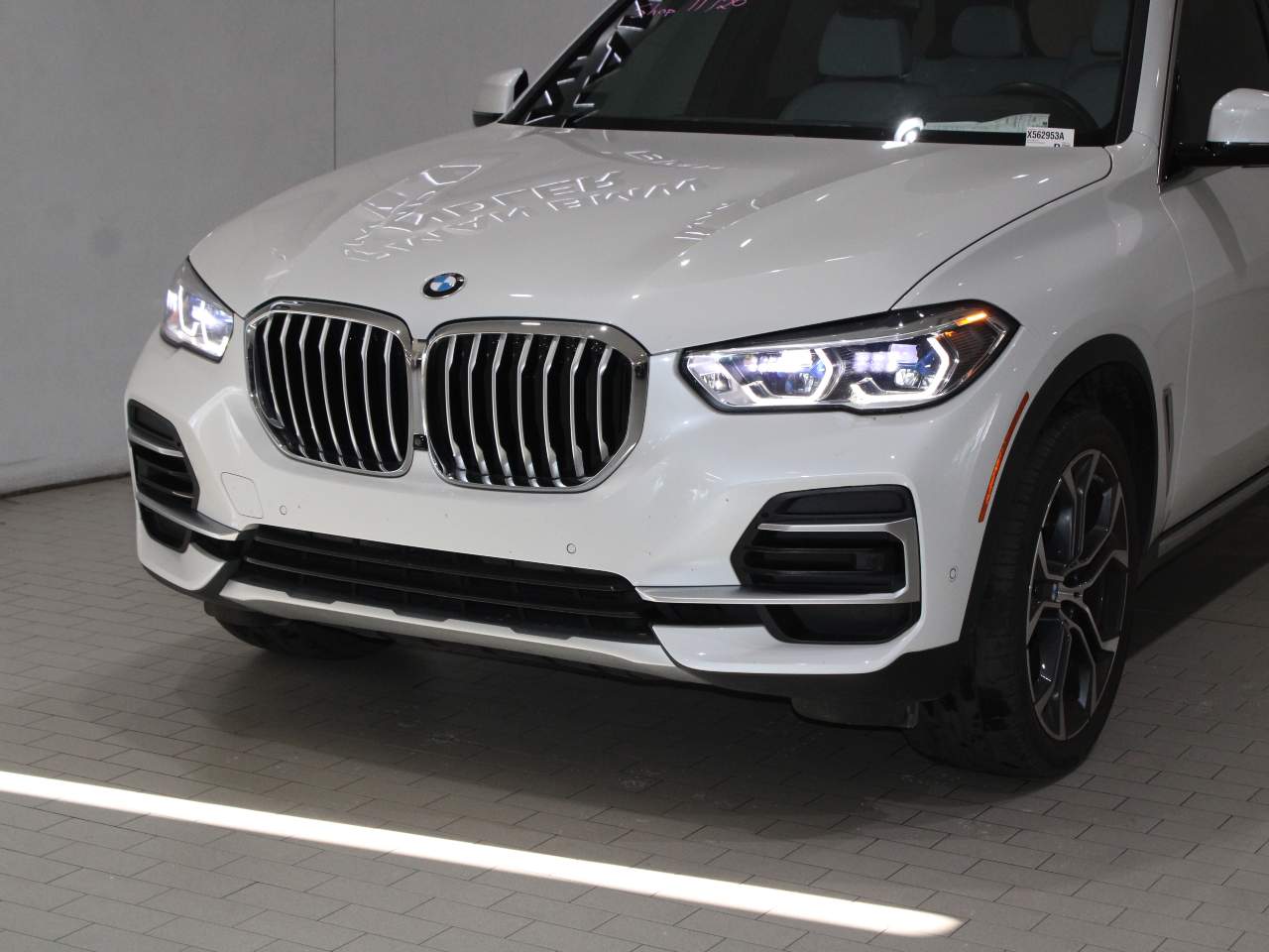 2023 BMW X5 sDrive40i