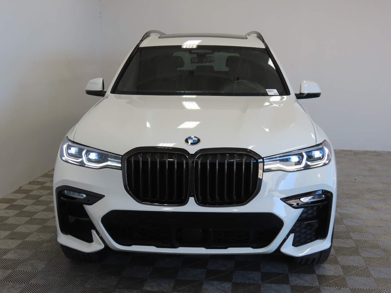 2022 BMW X7 M50i