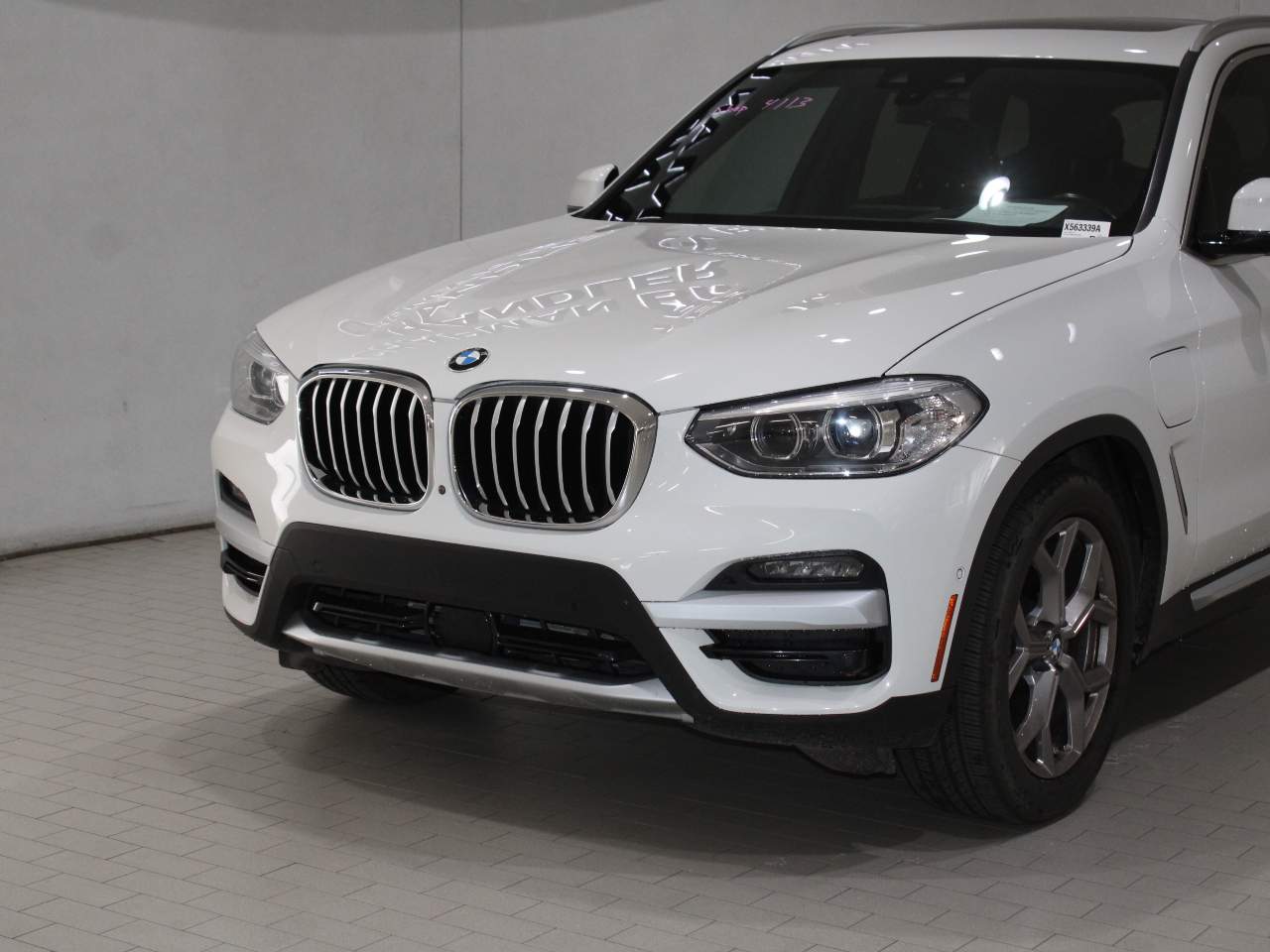 Used 2021 BMW X3 30e with VIN 5UXTS1C08M9G50240 for sale in Chandler, AZ